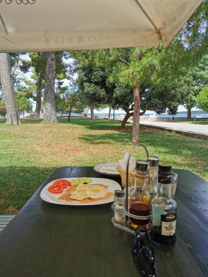 Nina Deluxe Superior 5 Star Apartment, Your Piece Of Heaven By The Sea & Park Novigrad Istria エクステリア 写真