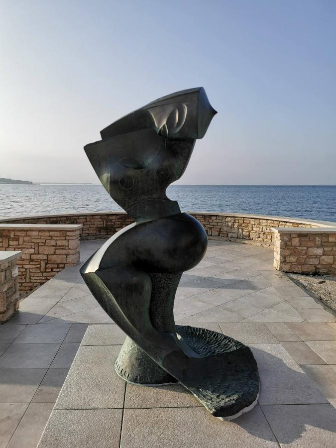 Nina Deluxe Superior 5 Star Apartment, Your Piece Of Heaven By The Sea & Park Novigrad Istria エクステリア 写真