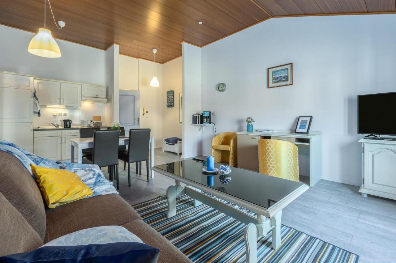 Nina Deluxe Superior 5 Star Apartment, Your Piece Of Heaven By The Sea & Park Novigrad Istria エクステリア 写真